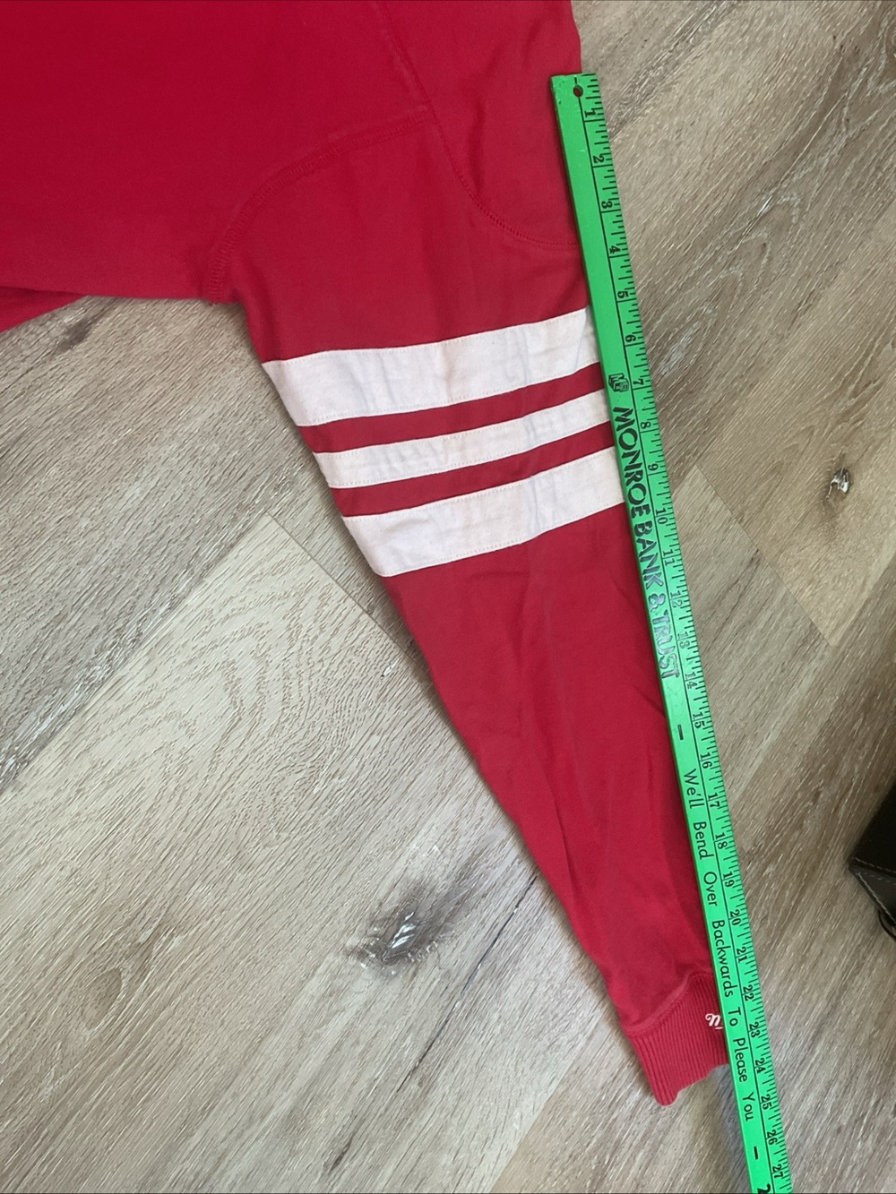 Mitchell & Ness - Red Detroit Red Wings Pullover Hockey Jersey with White Trim - Picture 10 of 13